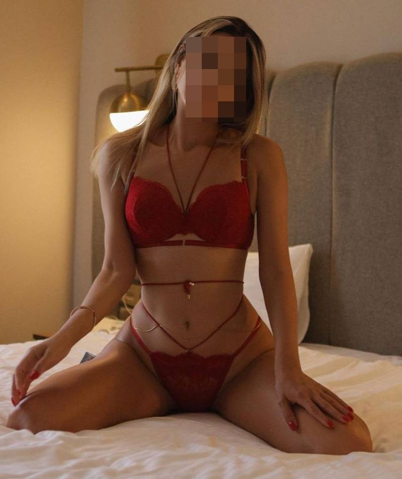 Beylikdüzü Escort Derya Her Pozisyonda Sekse Açık